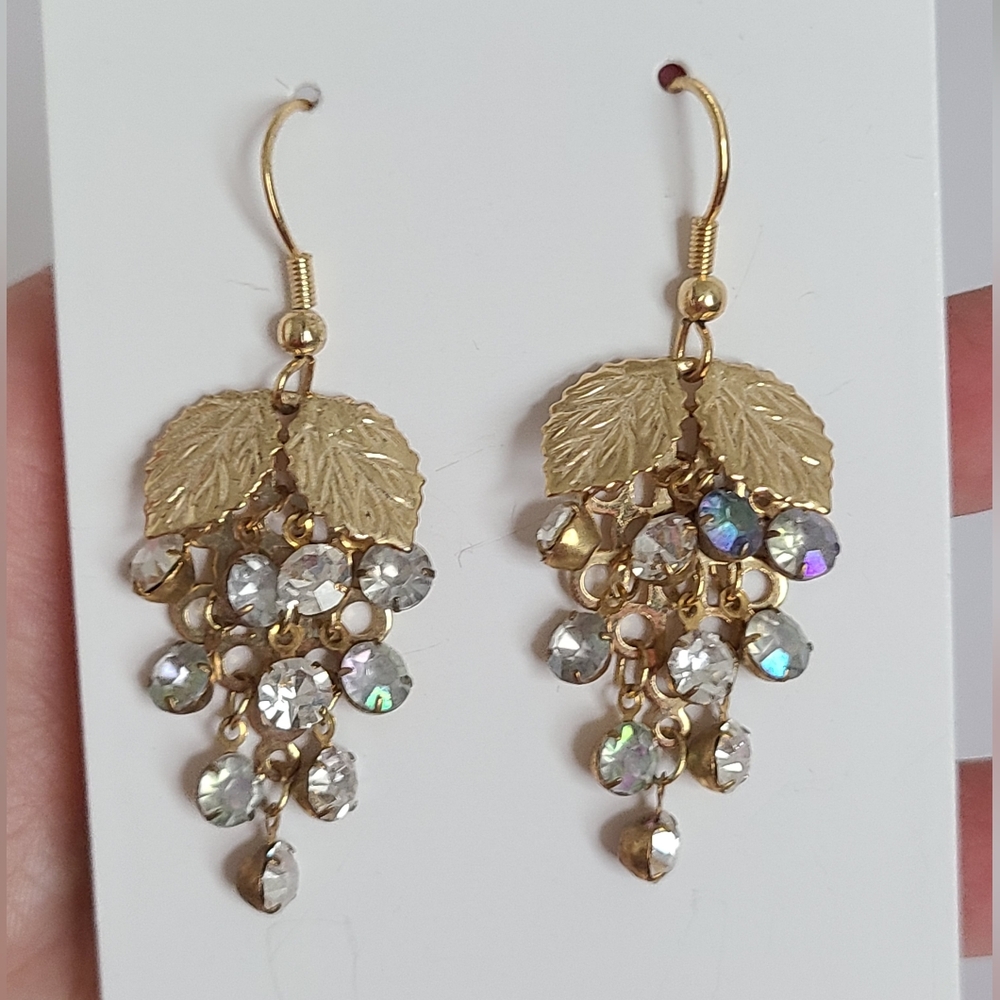 Vintage Retro Gold Tone Aurora Borealis Rhinestone Grape Leaf Drop Earrings